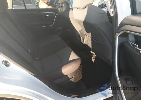 2020 Toyota Rav4 Hybrid Xle z USA, uszkodzony, nr VIN 2T3RWRFV4LW084241